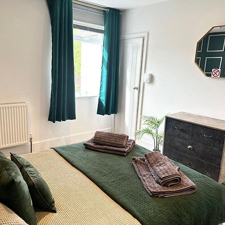 Alsager Town Centre Apartment Eksteriør bilde