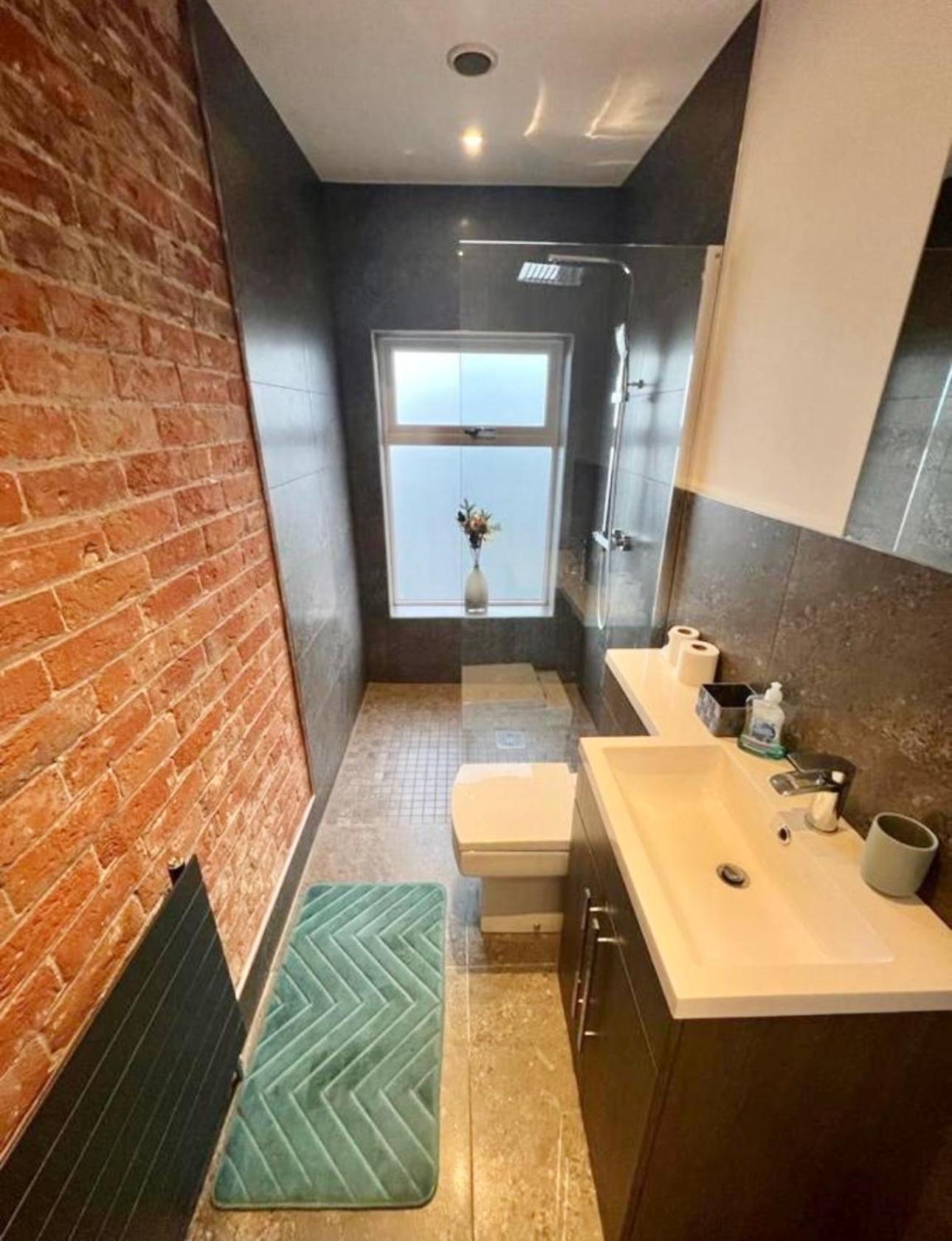 Alsager Town Centre Apartment Eksteriør bilde
