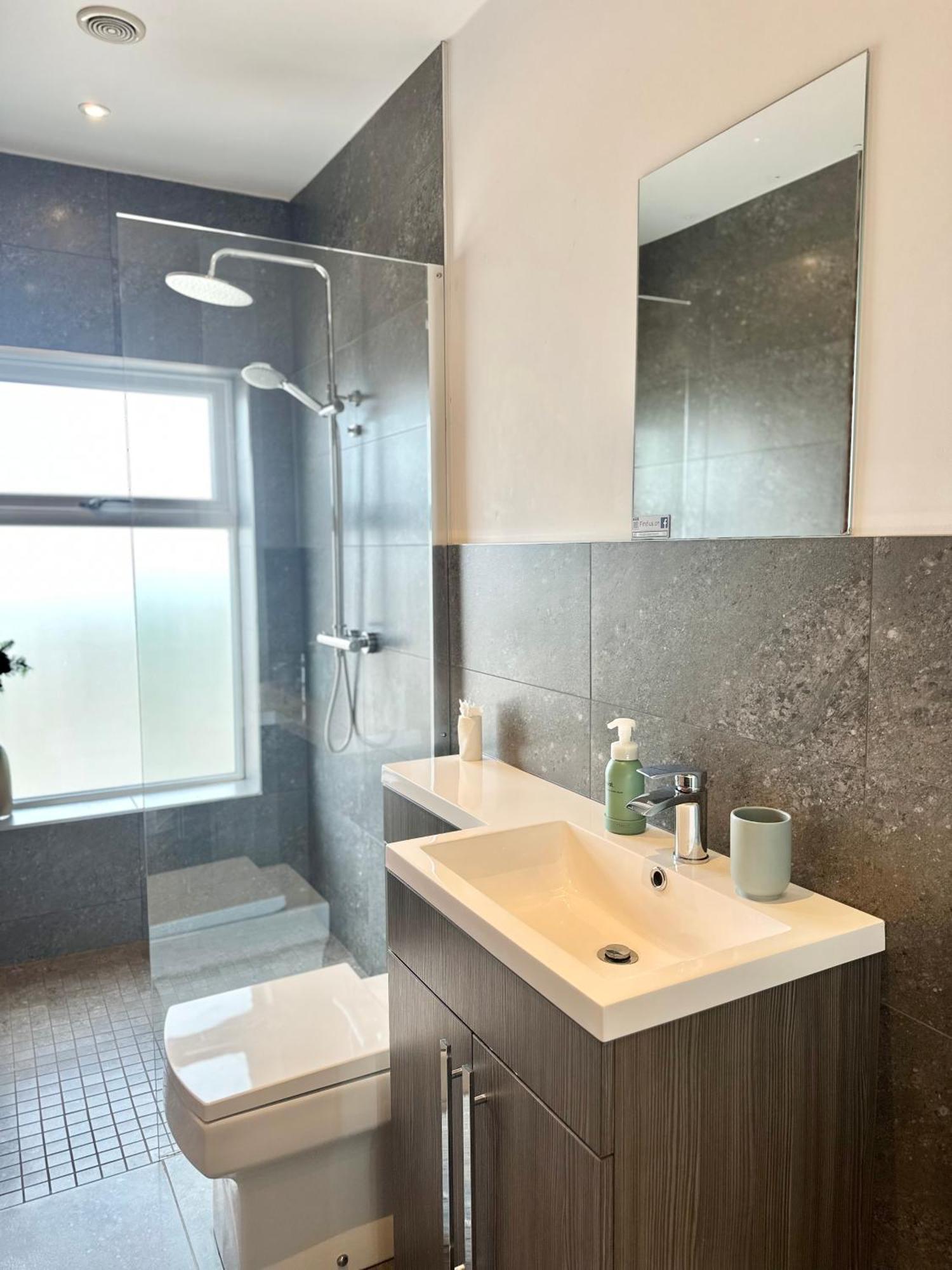 Alsager Town Centre Apartment Eksteriør bilde